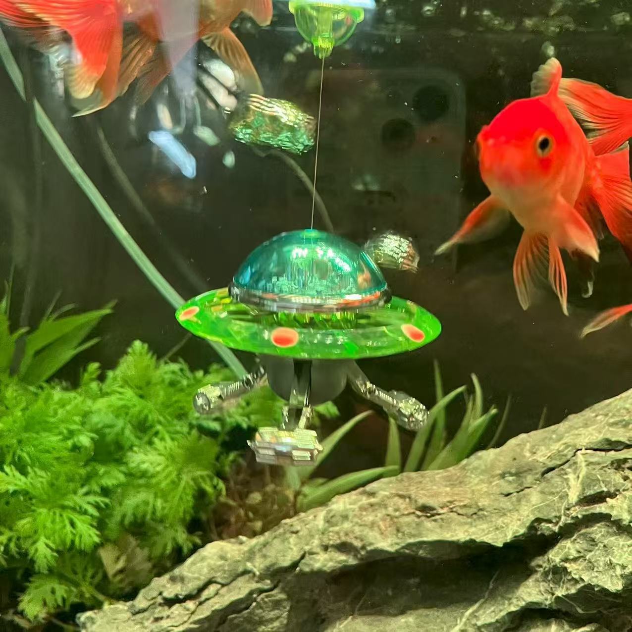 Suspended UFO Aquarium Statue  - Aquarium Fish World 评论和价格